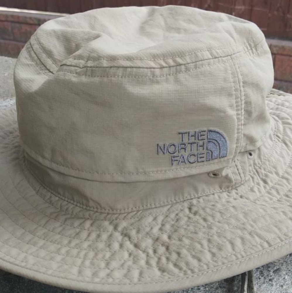 Men's Northface bucket hat